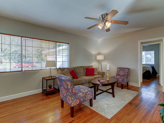 5th image of 3344 W Brady Ave
