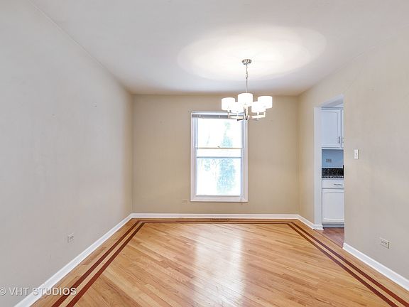 4th image of 1006 Mayfair Dr