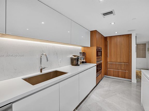 3rd image of 701 N Fort Lauderdale Beach Blvd Unit 114