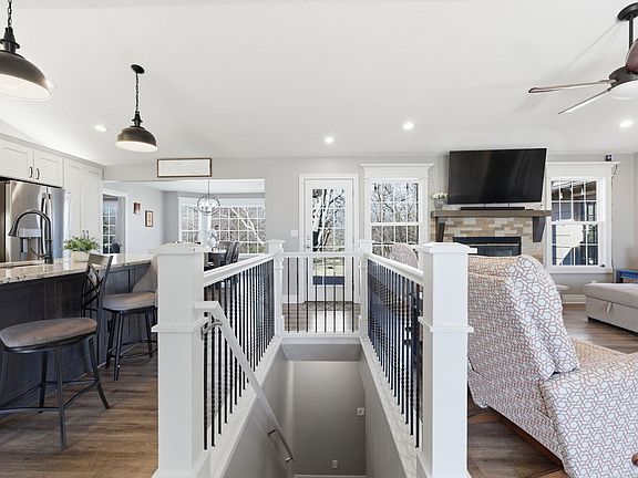 4th image of 1205 Pecanwood Rd