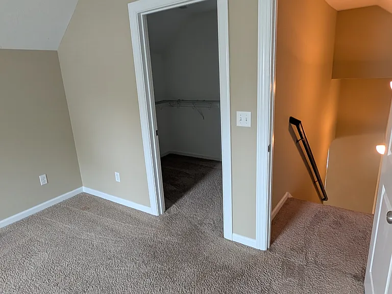 108 Kenosha Ct — Photo 21