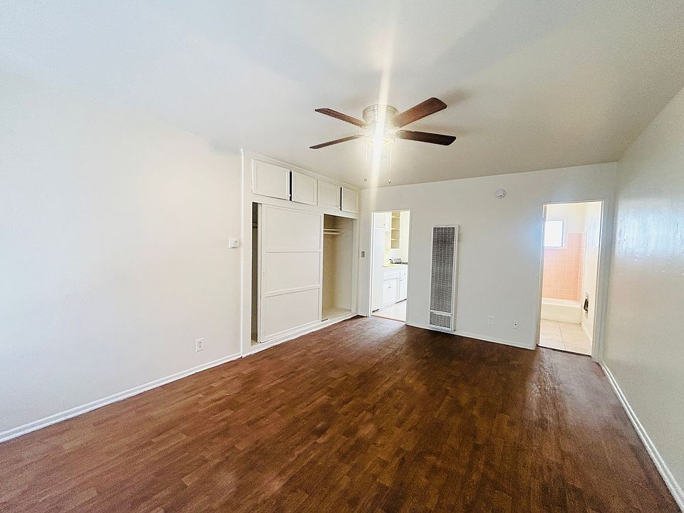 1st image of 1233 N Ardmore Ave APT 2