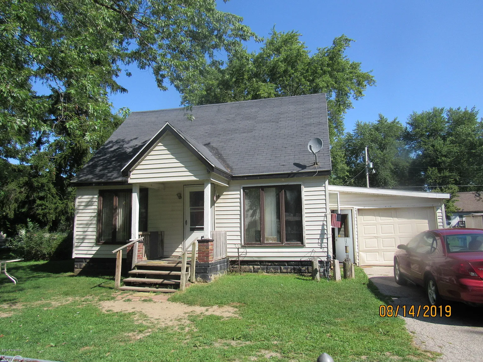 2015 Taube Ave photo 1