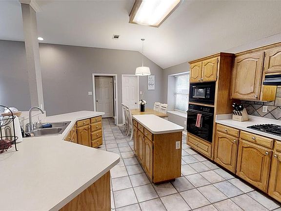 5th image of 4805 Spanishmoss Dr