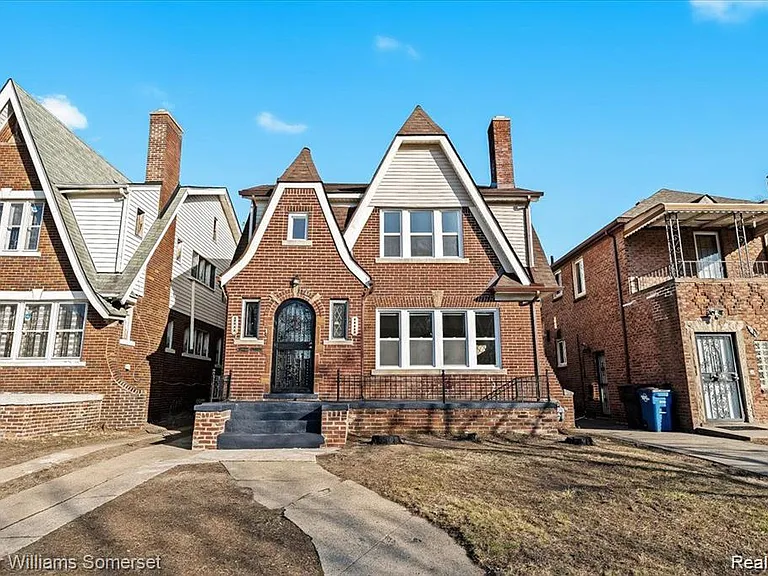 17178 Roselawn St — Photo 1
