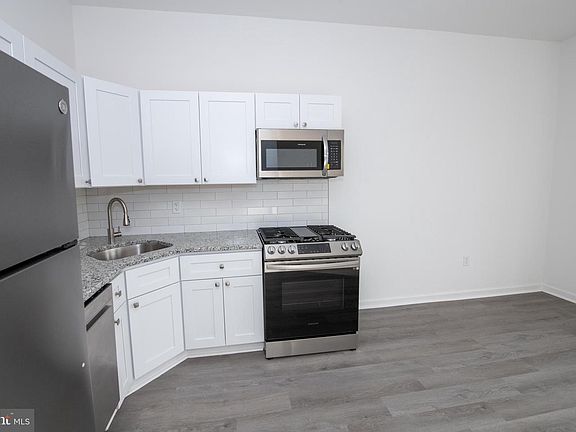 5th image of 4205 W Girard Ave