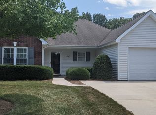 108 Glen Oaks Ct, Mooresville, NC 28117