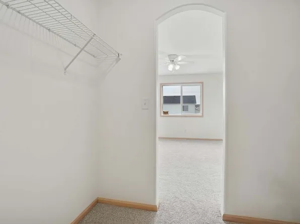 1051 38 1/2 Ave W, West Fargo, ND 58078