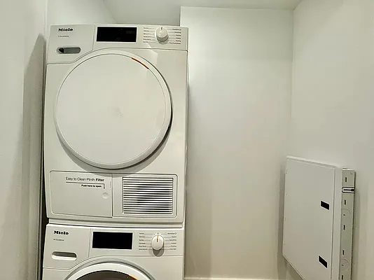 Rented by Gulia Wang, LREB | media 22