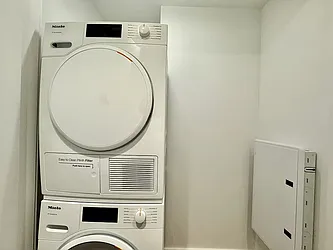 Rented by Gulia Wang, LREB