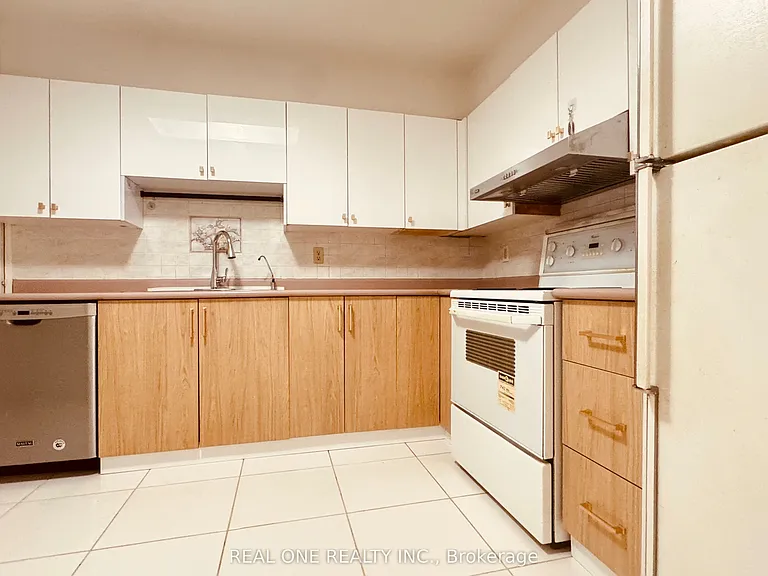 75 Bamburgh Cir #1723 — Photo 10