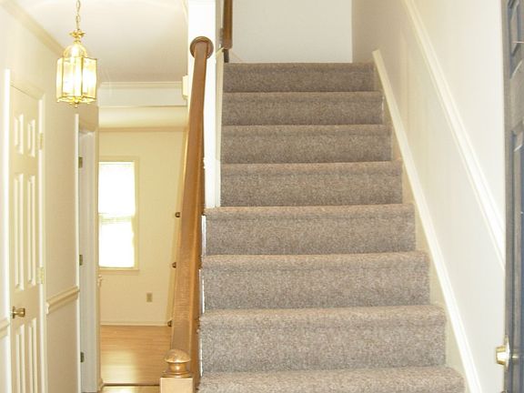Hardwoods/Entrance Hall