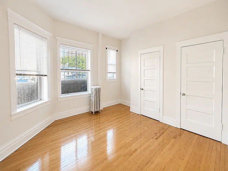 668 W Sheridan Rd #2 — Photo 12