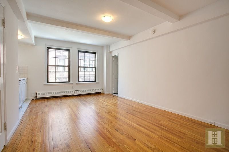 1st image of 17 Park Ave APT 403