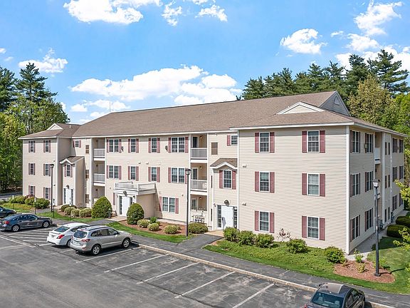 2nd image of 18 Crestview Circle #209