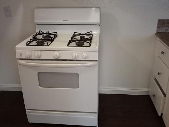 3rd image of 8762 Langdon Ave APT 206