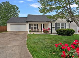 105 Sterling Terrace Dr, Mooresville, NC 28115