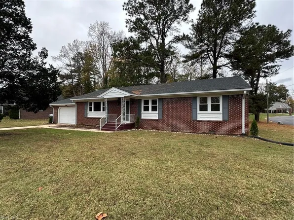 2528 Woodland Trl, Suffolk, VA 23434