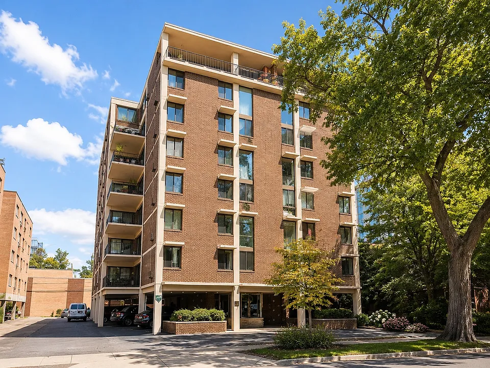 1111 Church St #605
