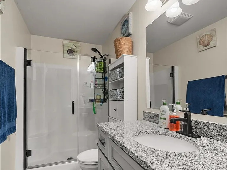 685 Friars Grn — Photo 11