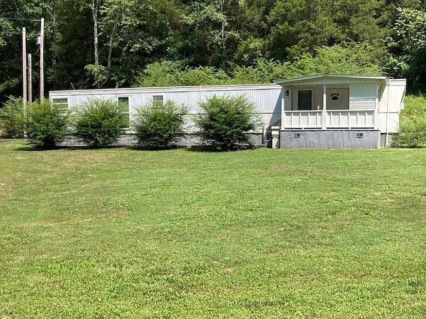 1st image of 3031 Leslie Rd