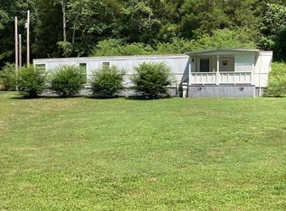 3031 Leslie Rd, Burkesville, KY 42717