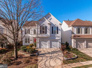 11921 Parkland Ct, Fairfax, VA 22033