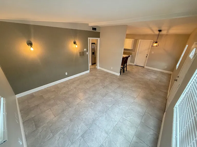 3612 Surrey Dr — Photo 5