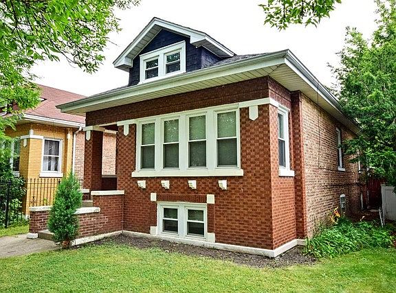 2nd image of 2720 N Oak Park Ave