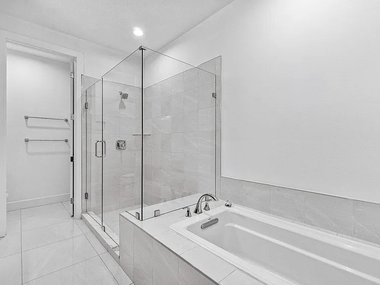 7115 Edison Pl — Photo 36