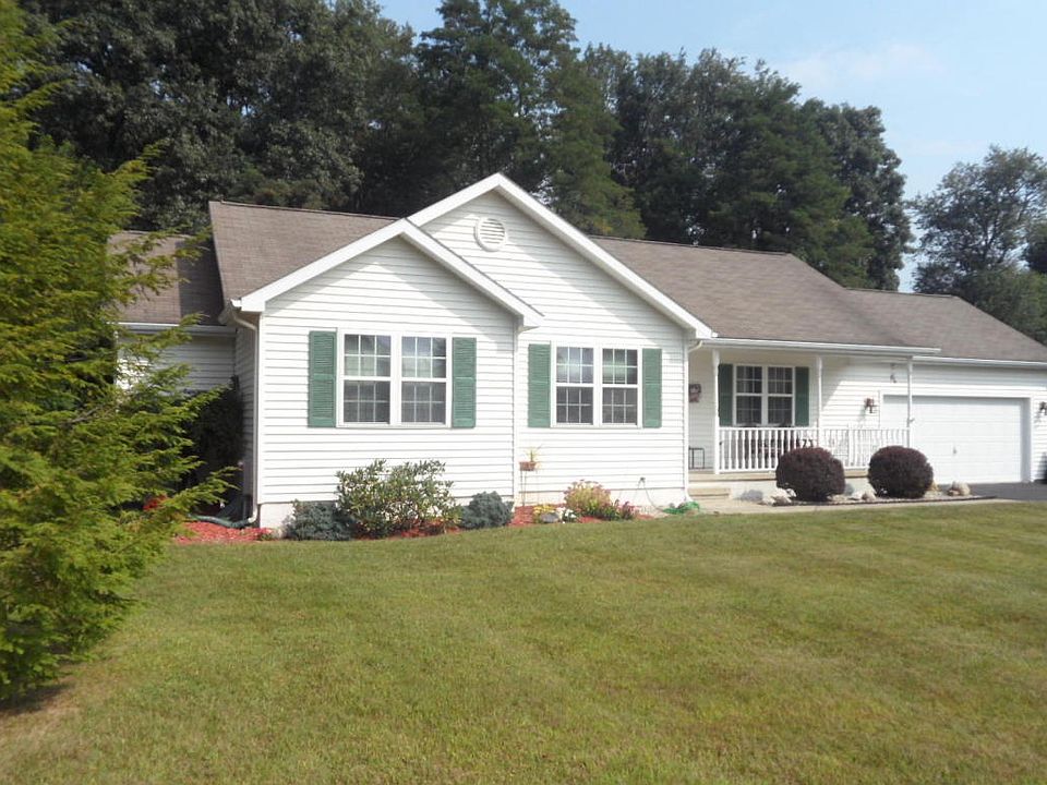 1st image of 25 Berry Dr