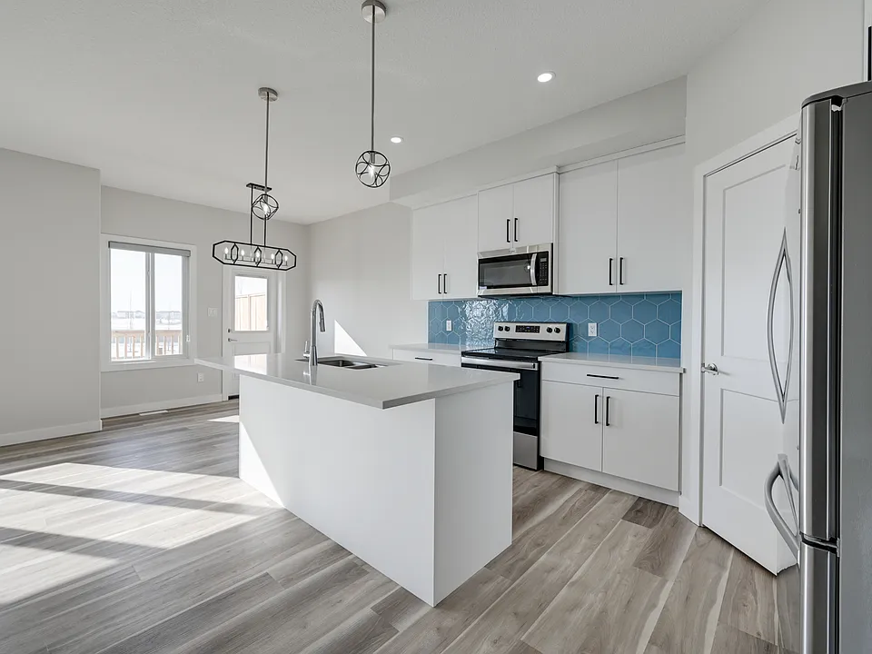 72 McLean Bnd