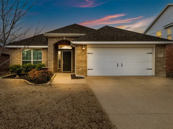4624 Golden Yarrow Dr, Fort Worth, TX 76244