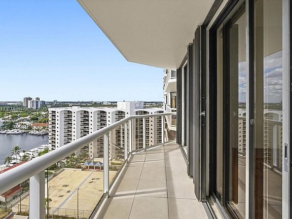 4th image of 3640 Yacht Club Dr APT 1806