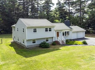 11 Tokanel Rd, Windham, NH 03087