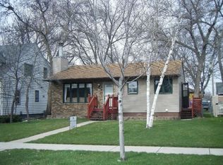1422 S 2nd St, Aberdeen, SD 57401