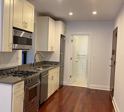 4th image of 206 Sullivan St APT 11