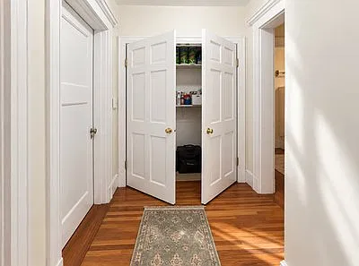 3 bed, 9999 sqft, $4,850 — Photo 3