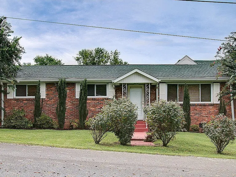 3705 Oxford St — Photo 1