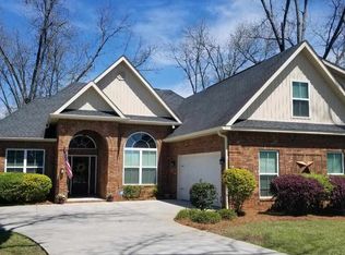 312 Pebble Stone Pl, Perry, GA 31069