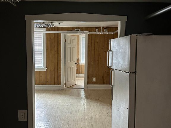 4th image of 856 N Hoyne Ave #G