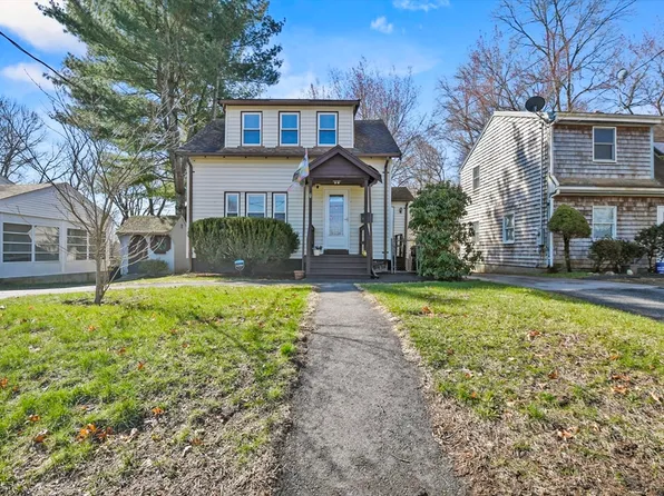 21 Whitman St, Brockton, MA 02302