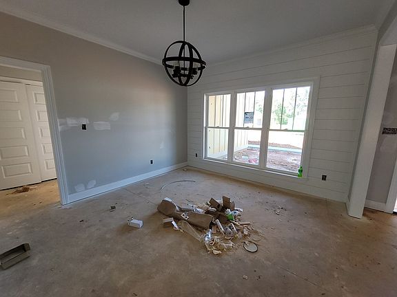 4th image of 171-57 Hollister Dr