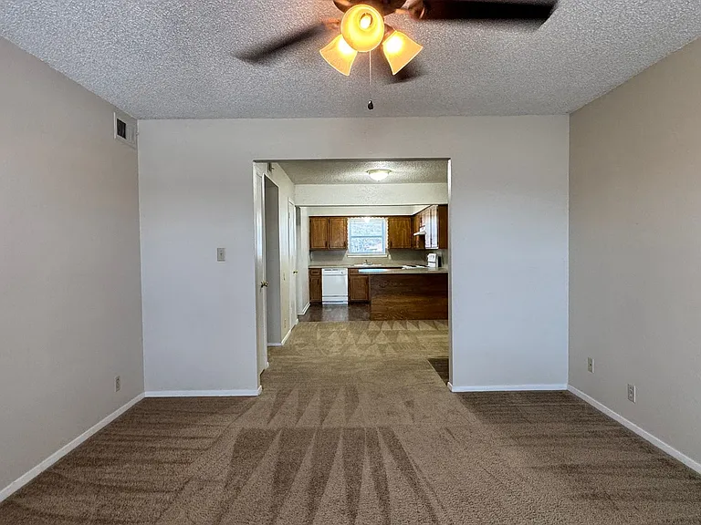 Chandler Crossing — Photo 14