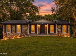 1252 Lovell View Dr, Knoxville, TN 37932