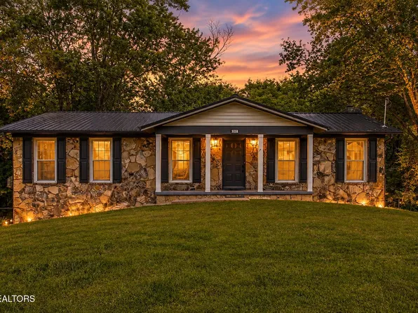 1252 Lovell View Dr, Knoxville, TN 37932