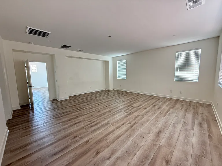 14072 Volare Ct — Photo 57