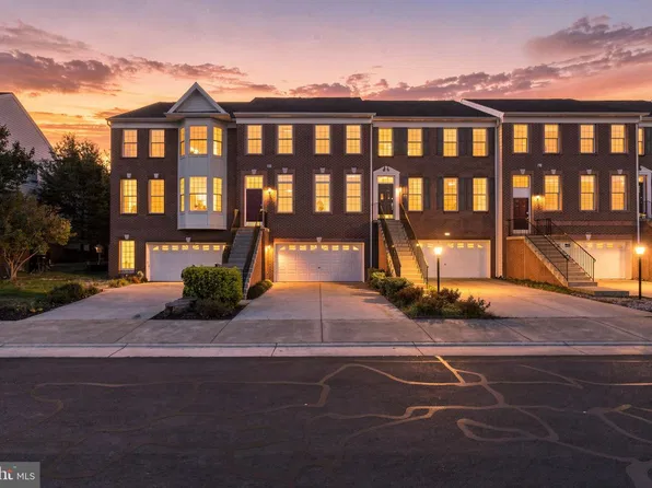 22582 Scattersville Gap Ter, Ashburn, VA 20148