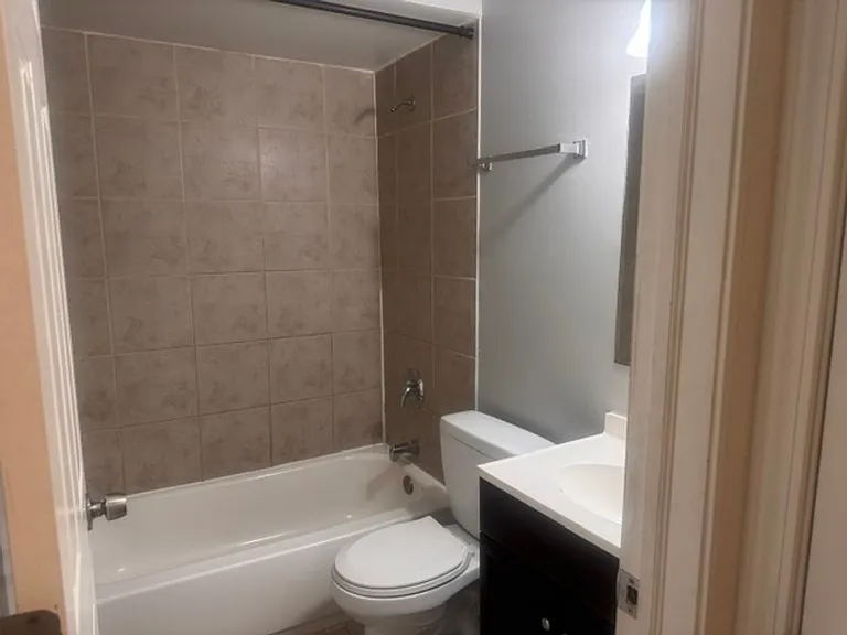Woodland Creek Apartments in Oak Forest, IL — Photo 7
