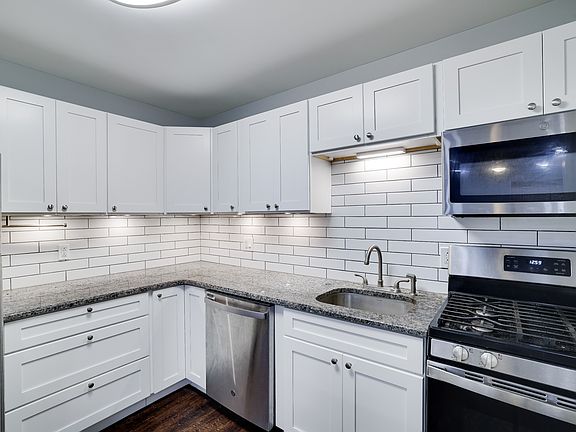 2nd image of 512 Church St #223